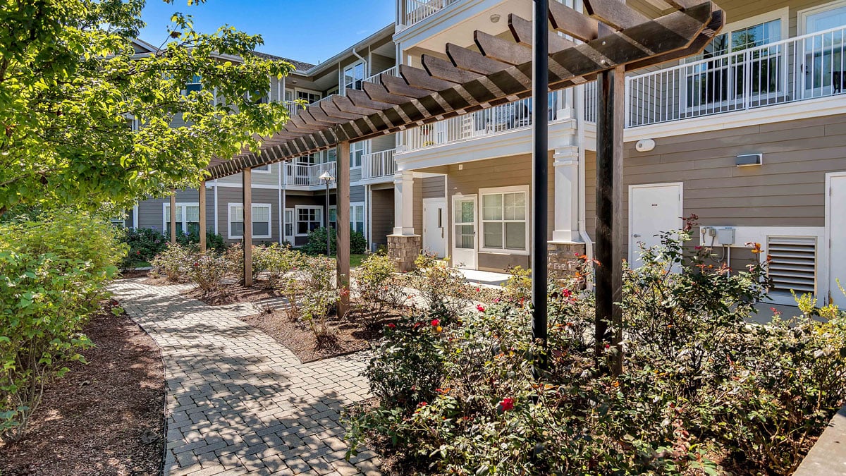 The outdoor patio at The Highlands